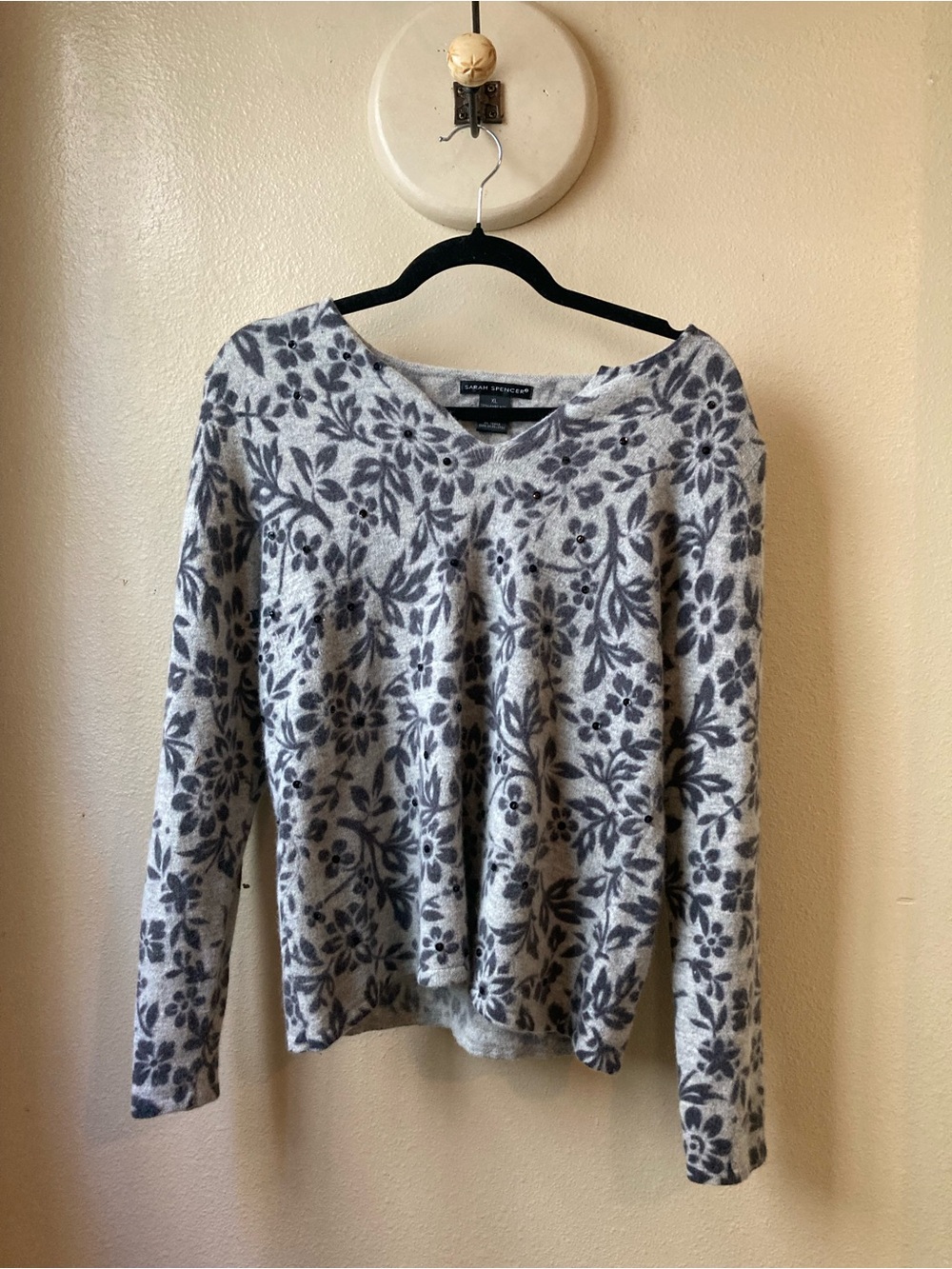 Vintage Sarah Spencer Lambs Wool/Angora Rabbit Hair Gray Floral Sweater/Sequins
